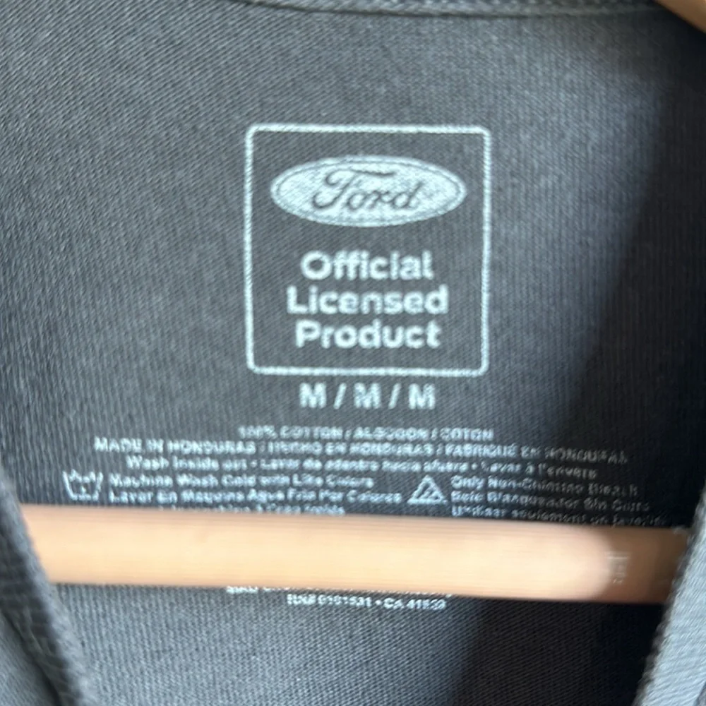 Ford mustang grey graphic t shirt medium - Picture 3 of 3